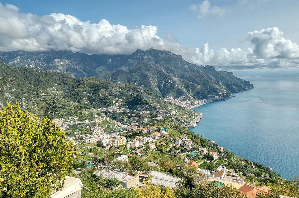 Small-group coast cruise — Positano & Amalfi